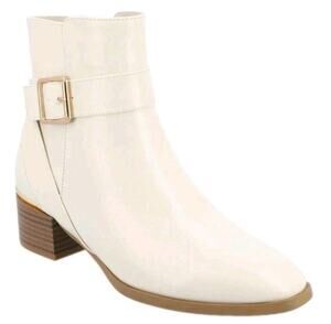 Journee Collection ~Woman Size 9.5M~ Elley Ivory Boots NWOB.